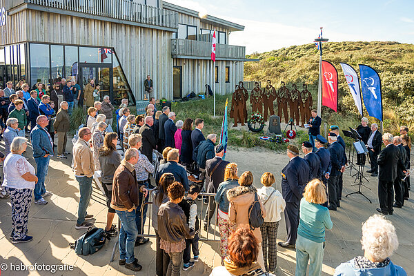  Relatives of Dambusters at service