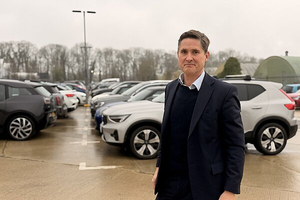 Here I am on a Monday morning in Hanborough Station Car Park, which you can see is already full.